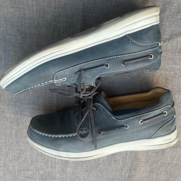 Samuel Hubbard Featherlight Olema Moc
Boat shoe style
Size 13 - Picture 5 of 10